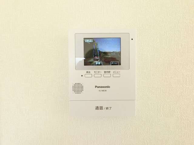 みやき町原古賀　第３　２号棟のその他|モニタ付きインターホンは来客を確認できます、小さなお子様や女性だけのお留守番でも安心です♪