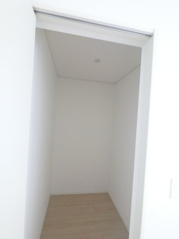 みやき町原古賀　第３　２号棟の収納|こまごまとしたものを収納できそうですね