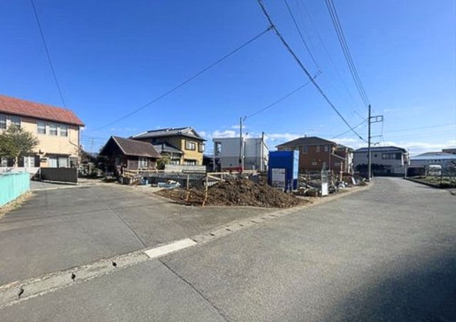 新築戸建　三島市青木第４　全３棟　３号棟の前面道路含む現地写真