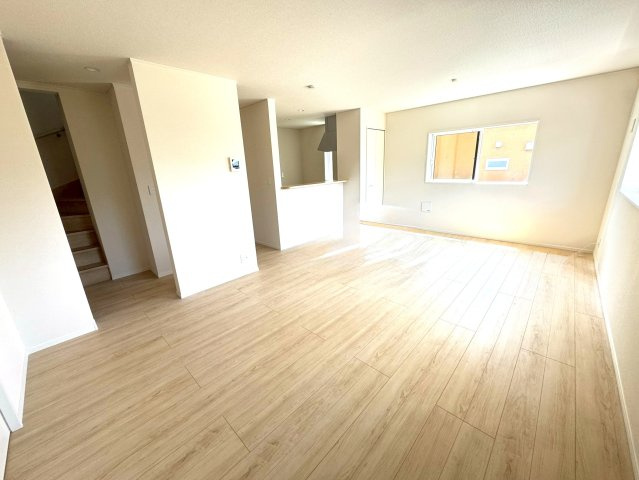 新築戸建　三島市青木第４　全３棟　３号棟の居間・リビング