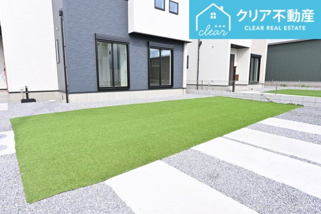 【庭】 | 太田市新田上江田町　GRAFARE | 広々としたお庭でバーベキューやガーデニングも楽しめます♪