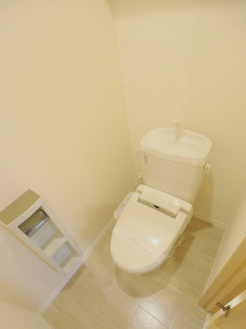 グランマスト伴　A棟のトイレ|※写真は別部屋のものです。
