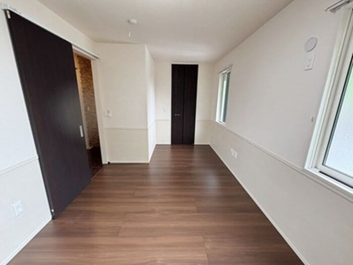 Una Casa Famiglia　Ⅱ棟の洋室