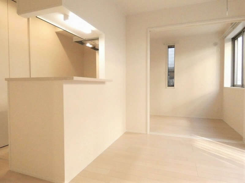 東村山市萩山町４丁目のアパートの居間・リビング