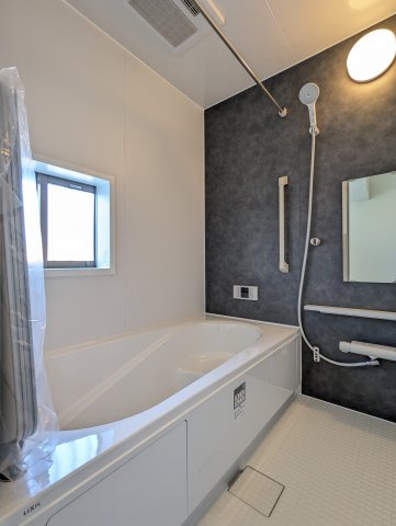 日立市東大沼町3期の浴室|落ち着いた色合いの浴室スペース～お風呂でも家族で団らん♪楽しい時間を～