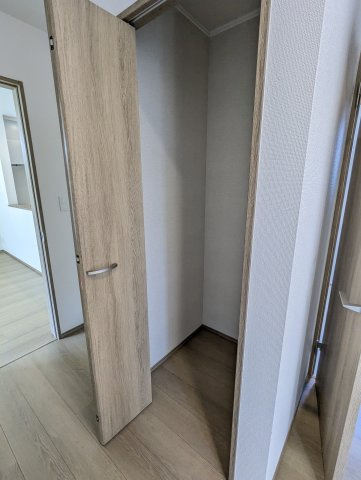 日立市東大沼町3期の収納|収納スペースも確保！お部屋をすっきり使えるようにクローゼットに整理整頓♪