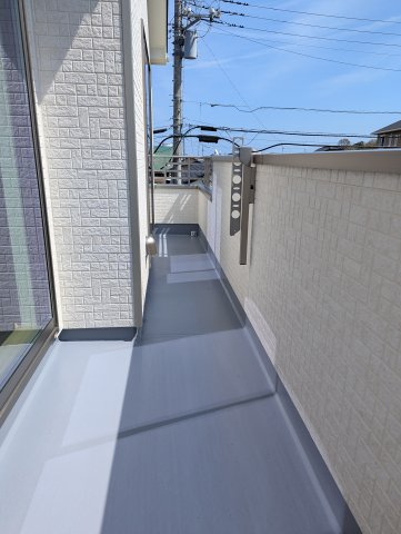 日立市東大沼町3期のバルコニー|バルコニーで見る景色は眺めが良く晴れた日はたくさんの洗濯を干すことが出来ます。