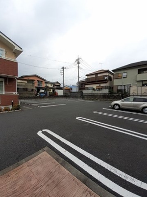 【駐車場】 | ルーチェⅡ | 駐車場完備です