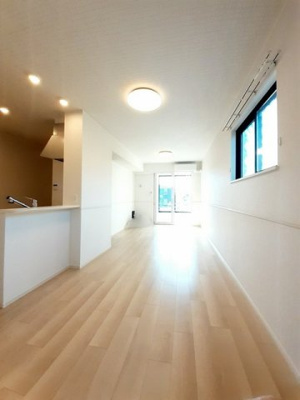 【居間・リビング】 | リリー・オブ・ザ・ヴァリーⅢ | 使いやすい居間です