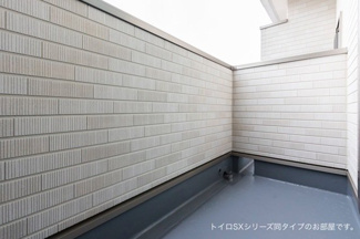 【バルコニー】 | ベル　リュミエール | 外からの目が気にならないバルコニーで洗濯物が干せます