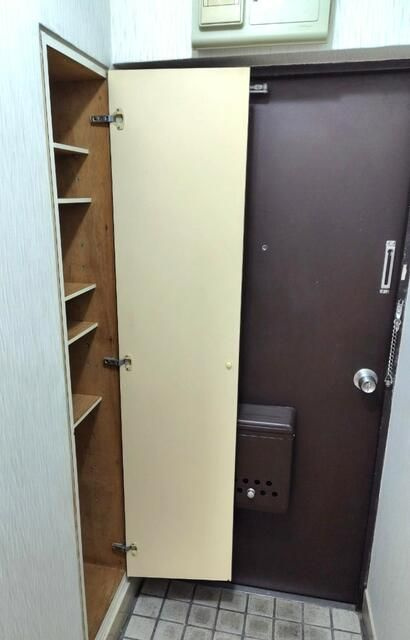 ペガサスマンション白山の玄関