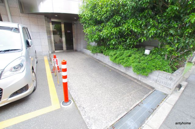 パルテール北　仲介手数料無料のエントランス