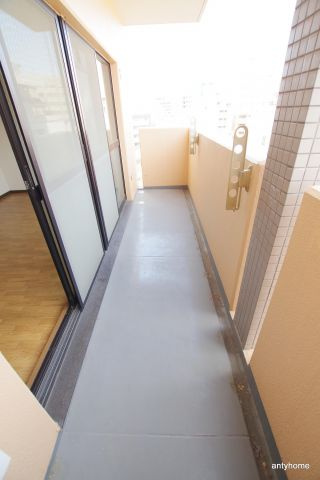 パルテール北　仲介手数料無料のバルコニー
