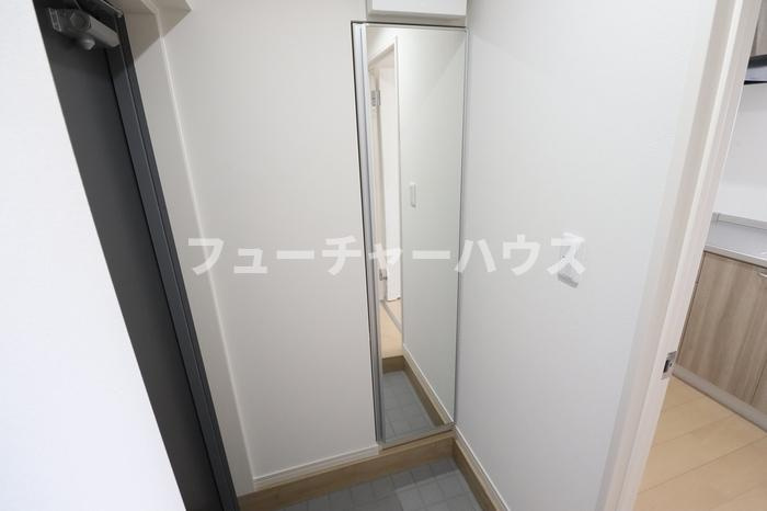 アーバニズム小美玉レジデンスの玄関