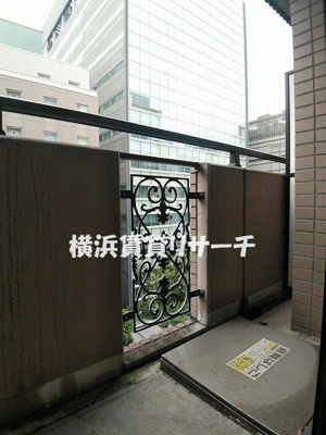 【バルコニー】 | グリフィン新横浜・参番館