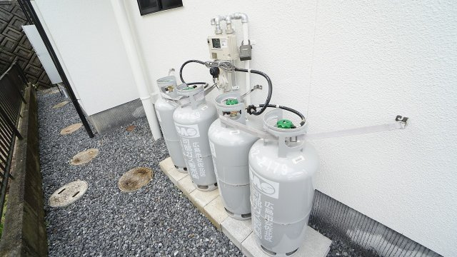 【その他】 | 鈴張（ゆずりは団地）　内外装リフォーム済み４ＬＤＫ戸建て | 個別プロパンガス