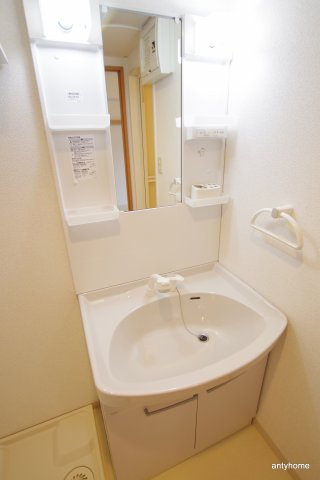 マインズ・コム南森町　仲介手数料無料の洗面所
