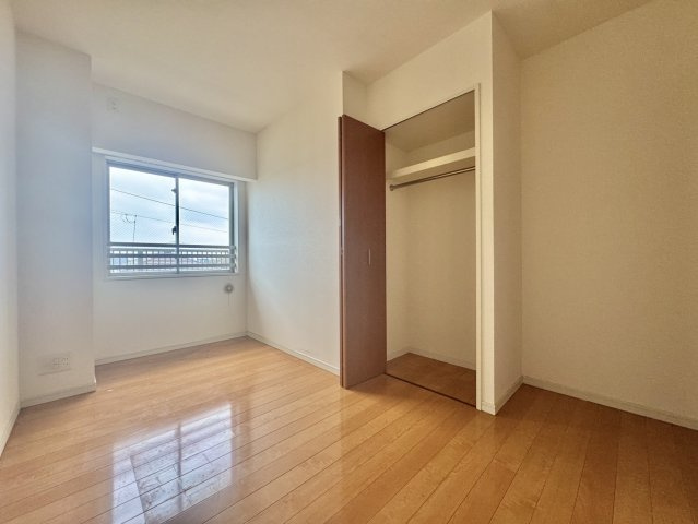 マリーナガーデン土浦の洋室