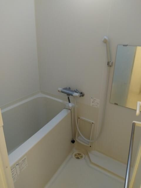 ニューシティアパートメンツ南千住の浴室