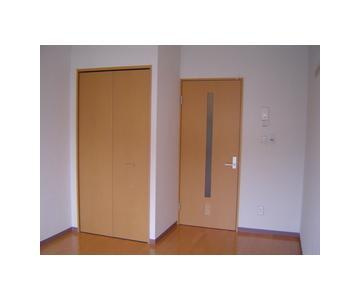 メゾン南多摩の洋室