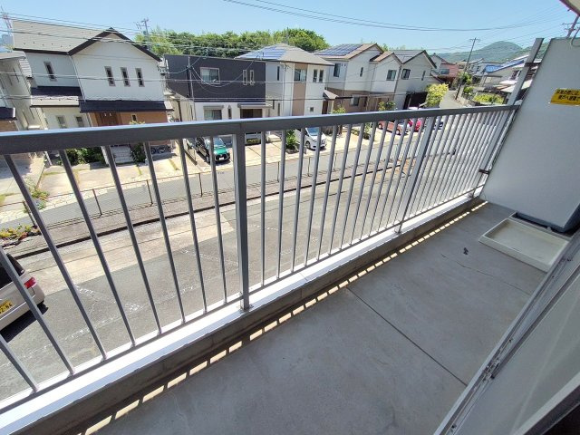 【バルコニー】 | 前川ハイツ | イメージ写真です。