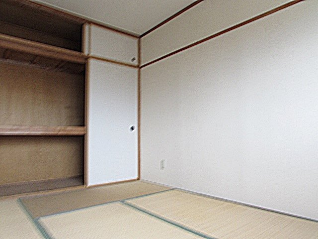 プランドール宝塚の和室