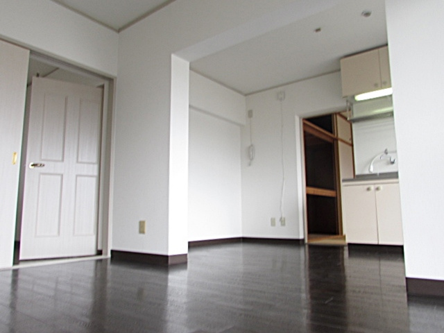 プランドール宝塚の居間・リビング