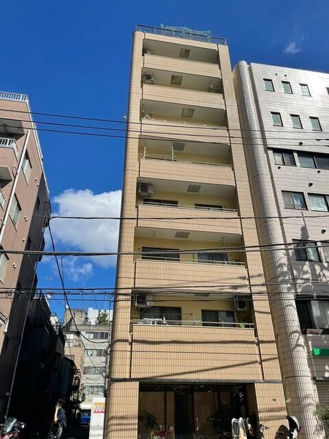 プラーズ元浅草の外観