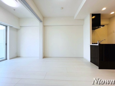 【居間・リビング】 | ディアレイシャス東別院Ⅱ | こちらの居間で趣味の時間をお楽しみください