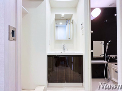 【独立洗面台】 | ディアレイシャス東別院Ⅱ | 使いやすい独立洗面台です