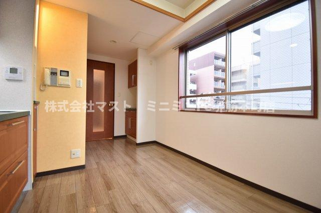 大阪市中央区日本橋１丁目の賃貸マンションの居間・リビング