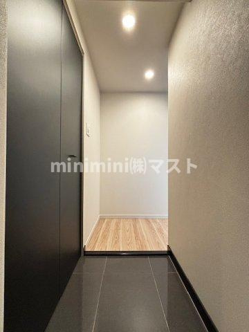 大阪市中央区瓦屋町１丁目の賃貸マンションの玄関