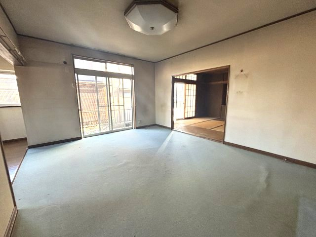 入間市東藤沢7丁目の洋室