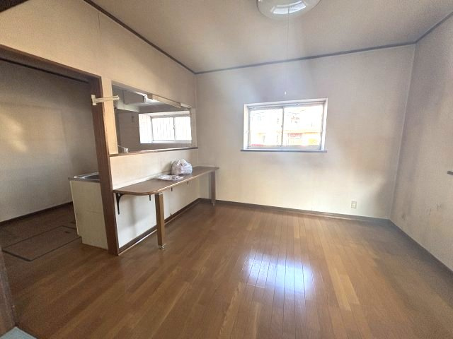 入間市東藤沢7丁目の居間・リビング|陽当りが良く、明るいリビングです。