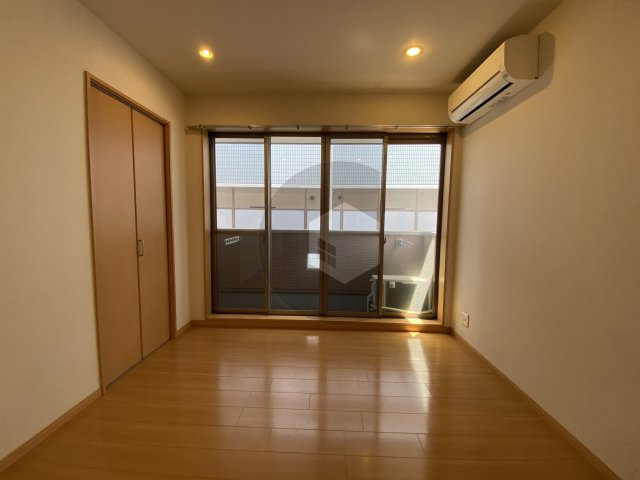 ジュネス内介の寝室