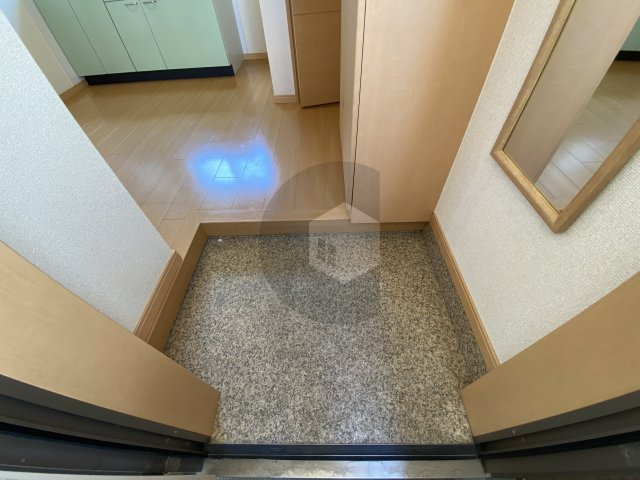 ジュネス内介の玄関