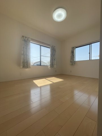 折尾2丁目貸家の洋室|２階洋室