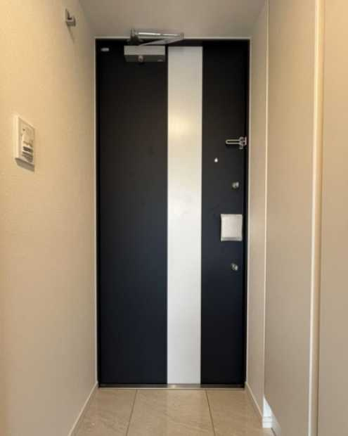 ベルファース三軒茶屋　築浅　ネット無料　礼金0　オートロックの玄関