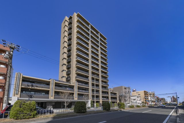 ローレルコート御器所広路通の外観