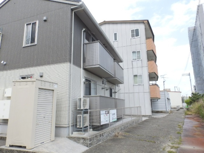 ジュネスⅡのその他共用部分|建物南側