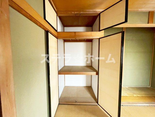山手町2 中古戸建の収納|小物を収納するのに便利です