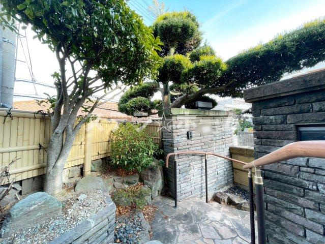 山手町2 中古戸建の庭|お庭も活用できます