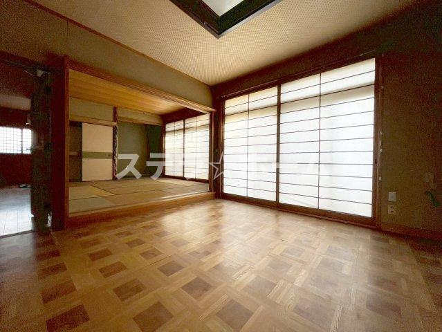 山手町2 中古戸建の洋室|明るい洋室です