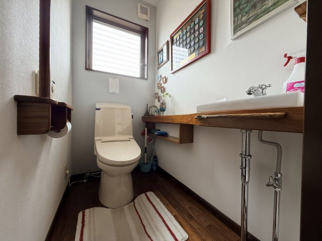 舞松原６丁目戸建のトイレ|２階にもトイレがあります