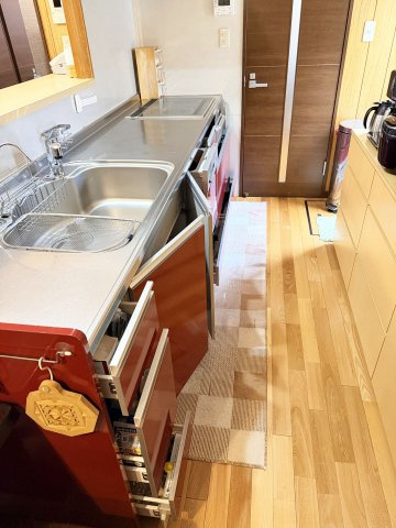 舞松原６丁目戸建のキッチン|キッチンには食洗機もあります
