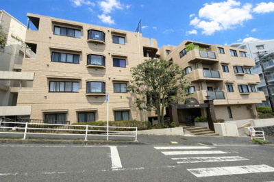 【外観】 | グレイス和田町　駅まで徒歩3分/リノベーション済み /フラット35適応物件 | ◆管理体制良好なマンションです。清潔感のあるエントランスに開放感のある住環境。