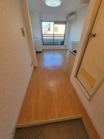エスペール香里の玄関