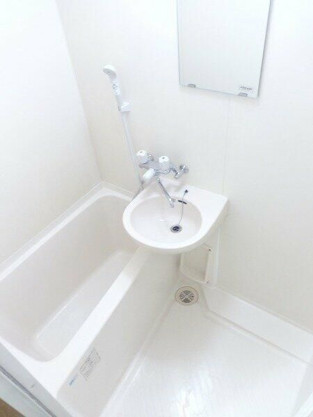 ロイヤルアメニティー巣鴨の浴室