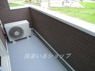 広島市安佐北区三入６丁目のアパートのバルコニー|2013年７月時点の眺望です