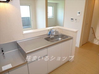 広島市安佐北区三入６丁目のアパートのキッチン|浄水器一体型シャワー水栓
